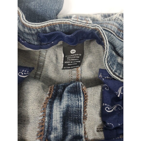 Refuge Jeans Skinny Boot Flare Distressed Blue Low Embroidered 29x30 Size 9R Y2K - Picture 3 of 10